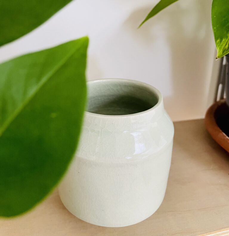 Serenity – Bol à bijoux en porcelaine artisanale – Mini vase décoratif poétique