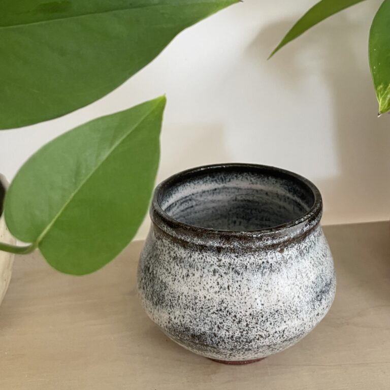 Bol en céramique artisanale fait main Lanterne Lunaire émail noir et blanc